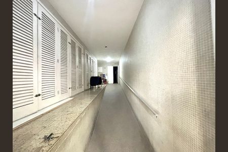 Apartamento à venda com 130m², 3 quartos e 2 vagas Apartamento à venda com 130m², 3 quartos e 2 vagasPortaria