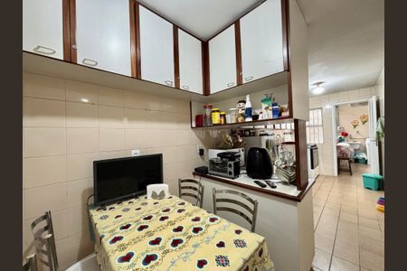 Apartamento à venda com 130m², 3 quartos e 2 vagas Apartamento à venda com 130m², 3 quartos e 2 vagasCozinha