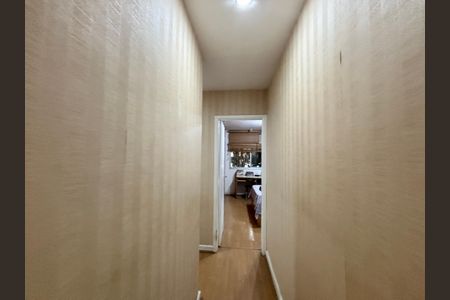 Apartamento à venda com 130m², 3 quartos e 2 vagas Apartamento à venda com 130m², 3 quartos e 2 vagasCorredor