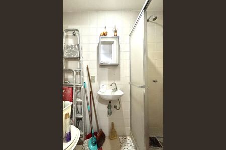 Apartamento à venda com 130m², 3 quartos e 2 vagas Apartamento à venda com 130m², 3 quartos e 2 vagasBanheiro de Serviço