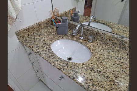 Apartamento à venda com 116m², 3 quartos e 3 vagasBanheiro Quarto 2