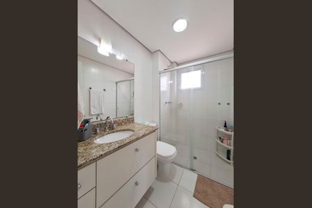 Apartamento à venda com 116m², 3 quartos e 3 vagasBanheiro Quarto 2