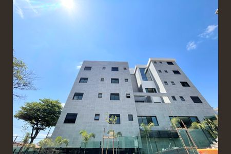 Apartamento à venda com 75m², 3 quartos e 2 vagasFachada