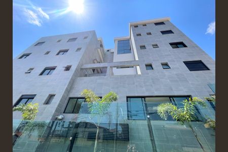 Apartamento à venda com 75m², 3 quartos e 2 vagasFachada