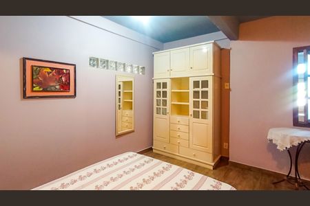 Casa à venda com 40m², 1 quarto e 1 vagaQuarto