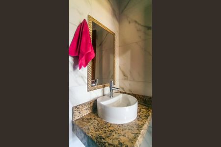 Banheiro de casa à venda com 1 quarto, 40m² em Vila Nova, Porto Alegre