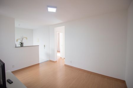 Sala de apartamento para alugar com 2 quartos, 51m² em Chácara Cotia, Contagem