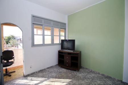 Sala de apartamento para alugar com 1 quarto, 36m² em Olaria, Rio de Janeiro
