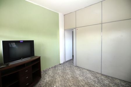Sala de apartamento para alugar com 1 quarto, 36m² em Olaria, Rio de Janeiro