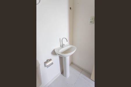 Banheiro da suíte de apartamento à venda com 2 quartos, 63m² em Centro, Diadema