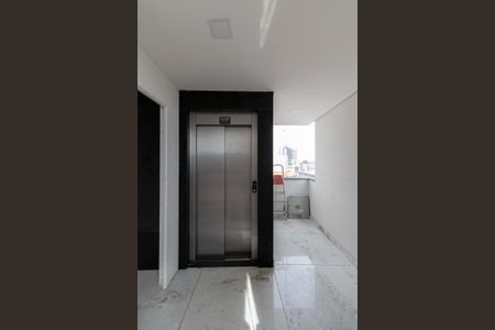Apartamento para alugar com 38m², 2 quartos e sem vagaÁrea Comum - Elevador