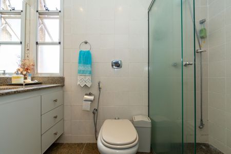 Apartamento à venda com 161m², 3 quartos e 3 vagasBanheiro 2