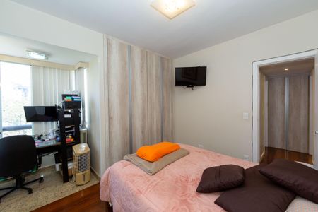 Apartamento à venda com 161m², 3 quartos e 3 vagasQuarto 3