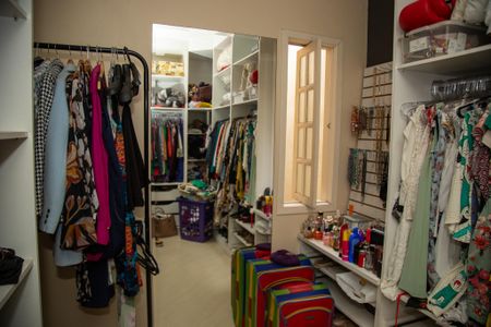 Casa para alugar com 120m², 3 quartos e 2 vagas Casa para alugar com 120m², 3 quartos e 2 vagasCloset da suíte