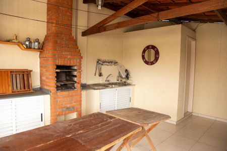 Casa para alugar com 120m², 3 quartos e 2 vagas Casa para alugar com 120m², 3 quartos e 2 vagasÁrea comum - Churrasqueira