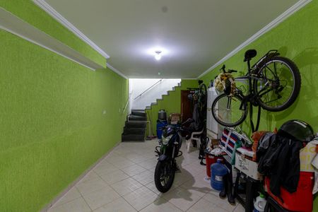 Casa à venda com 150m², 2 quartos e 4 vagas Casa à venda com 150m², 2 quartos e 4 vagasGaragem