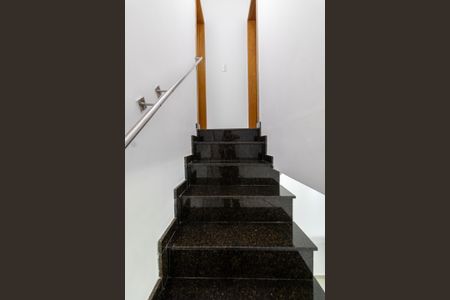 Escada de casa à venda com 2 quartos, 150m² em Vila Guilhermina, São Paulo