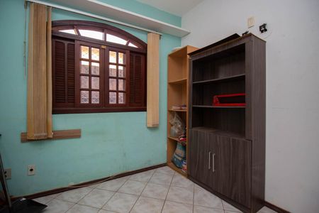 Casa de condomínio para alugar com 400m², 4 quartos e 6 vagasQuarto de Serviço