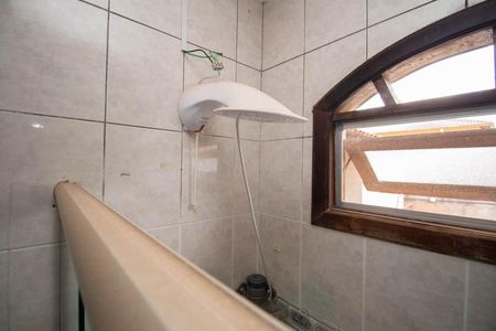 Casa de condomínio para alugar com 400m², 4 quartos e 6 vagasBanheiro da Suíte