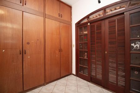 Casa de condomínio para alugar com 400m², 4 quartos e 6 vagasQuarto 2