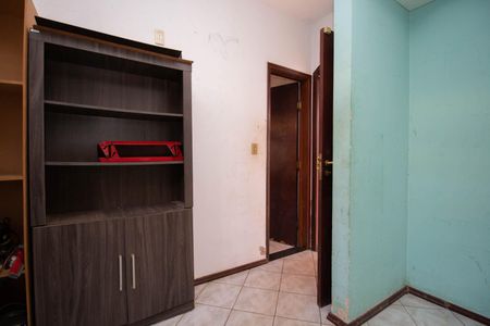 Casa de condomínio para alugar com 400m², 4 quartos e 6 vagasQuarto de Serviço