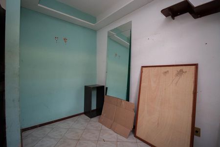 Casa de condomínio para alugar com 400m², 4 quartos e 6 vagasQuarto de Serviço