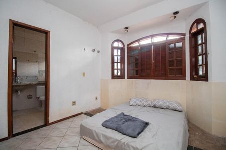 Casa de condomínio para alugar com 400m², 4 quartos e 6 vagasSuíte 