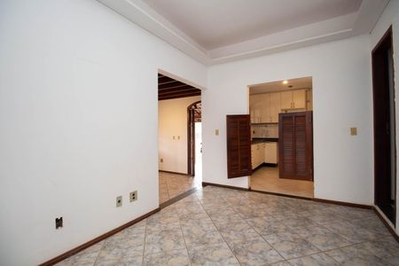Casa de condomínio para alugar com 400m², 4 quartos e 6 vagasSala 2