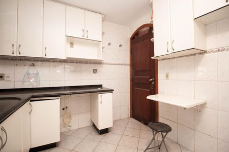 Casa de condomínio para alugar com 400m², 4 quartos e 6 vagasCozinha