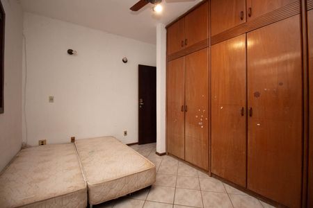 Casa de condomínio para alugar com 400m², 4 quartos e 6 vagasQuarto 2