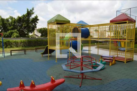 Apartamento à venda com 106m², 3 quartos e 2 vagas Apartamento à venda com 106m², 3 quartos e 2 vagasPlayground