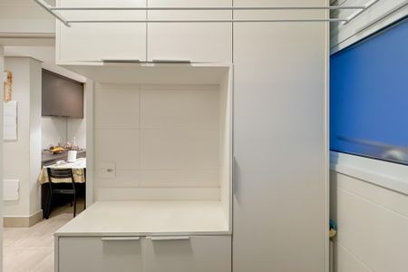 Apartamento à venda com 106m², 3 quartos e 2 vagas Apartamento à venda com 106m², 3 quartos e 2 vagasÁrea de Serviço