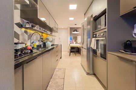 Apartamento à venda com 106m², 3 quartos e 2 vagas Apartamento à venda com 106m², 3 quartos e 2 vagasCozinha