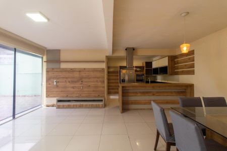 Casa para alugar com 2 quartos, 80m² em Hauer, Curitiba