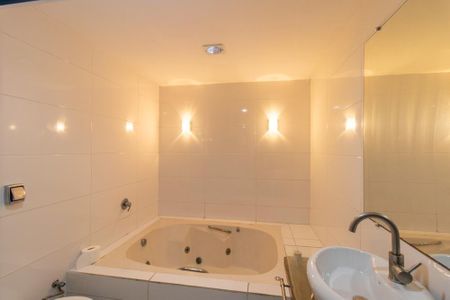 Banheiro Social de casa para alugar com 2 quartos, 80m² em Hauer, Curitiba