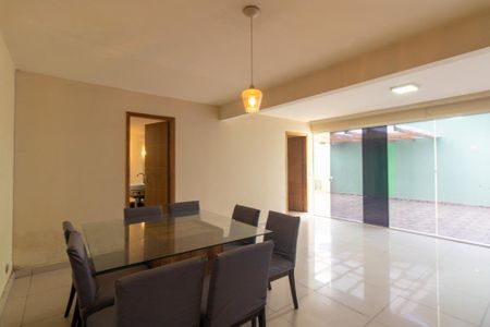 Sala de casa para alugar com 2 quartos, 80m² em Hauer, Curitiba