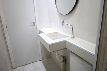 Apartamento para alugar com 33m², 2 quartos e sem vagaBanheiro