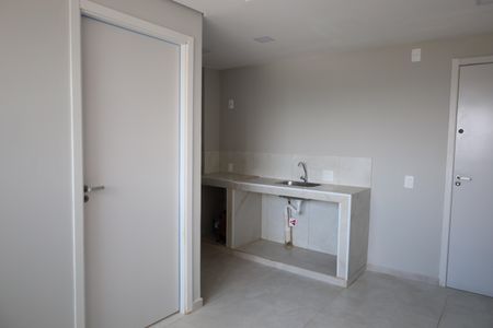 Sala de apartamento para alugar com 2 quartos, 33m² em Veleiros, São Paulo