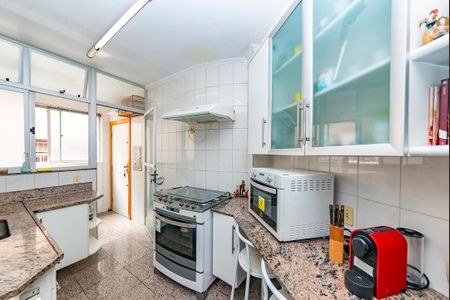 Apartamento à venda com 149m², 4 quartos e 3 vagas Apartamento à venda com 149m², 4 quartos e 3 vagasCozinha