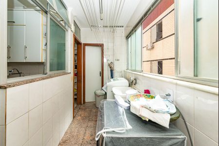 Apartamento à venda com 149m², 4 quartos e 3 vagas Apartamento à venda com 149m², 4 quartos e 3 vagasÁrea de Serviço