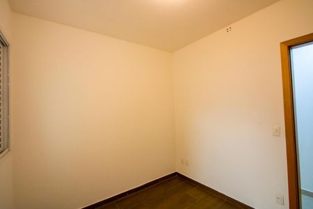 Apartamento para alugar com 80m², 3 quartos e 1 vagaQuarto 2