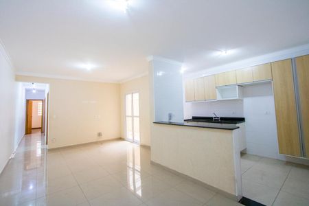 Sala de apartamento para alugar com 3 quartos, 80m² em Vila Alice, Santo André