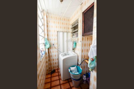 Apartamento à venda com 58m², 3 quartos e 1 vagaÁrea de Serviço