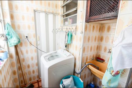 Apartamento à venda com 58m², 3 quartos e 1 vagaÁrea de Serviço