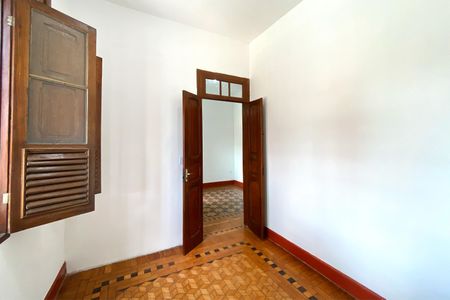 Casa à venda com 300m², 5 quartos e 3 vagasQuarto 2