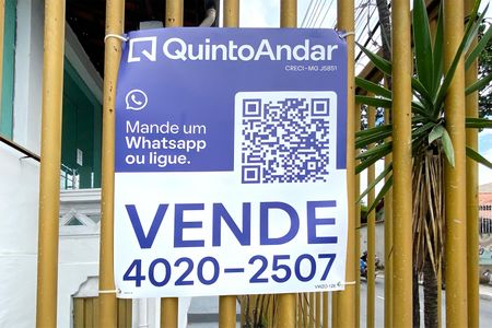 Casa à venda com 300m², 5 quartos e 3 vagasPlaca