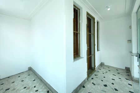 Casa à venda com 300m², 5 quartos e 3 vagasVaranda