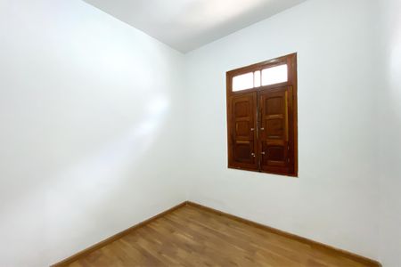 Casa à venda com 300m², 5 quartos e 3 vagasQuarto 4