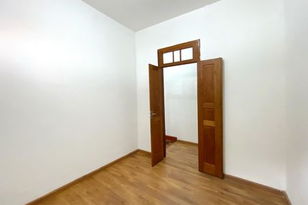 Casa à venda com 300m², 5 quartos e 3 vagasQuarto 4