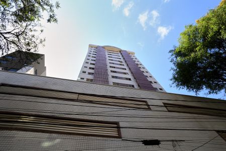 Apartamento para alugar com 104m², 3 quartos e 2 vagasFachada